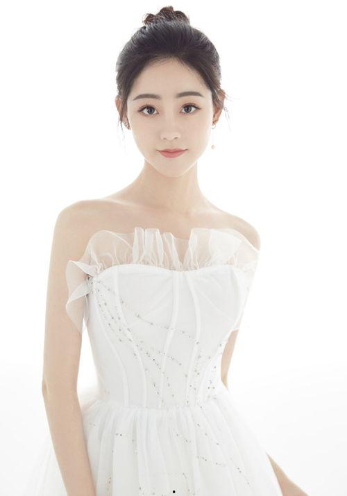 狗仔爆料李沁图片高清视频,李沁高清美照视频曝光,惊艳众人 第1张 狗仔爆料李沁图片高清视频,李沁高清美照视频曝光,惊艳众人 第1张